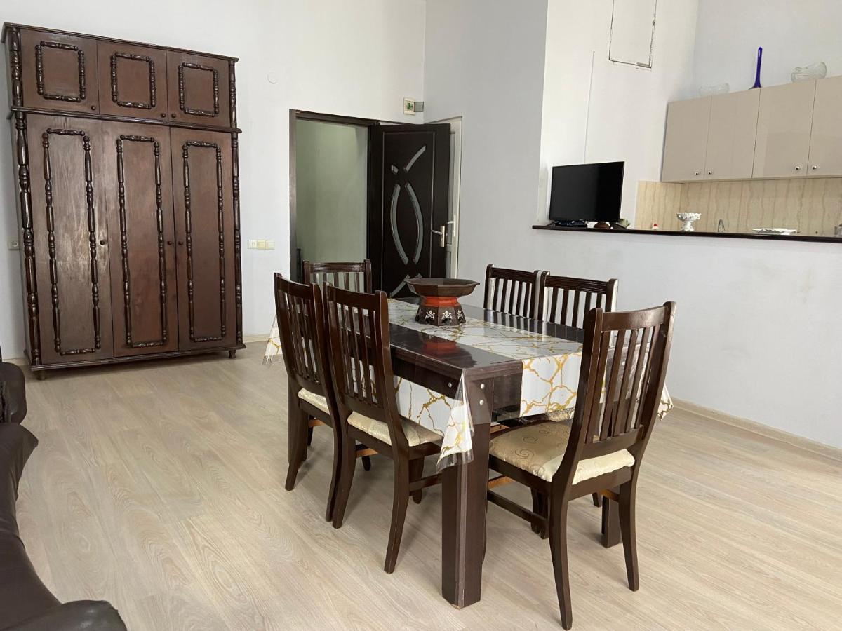 Apartment On Luka Asatiani 2 Batumi Eksteriør billede